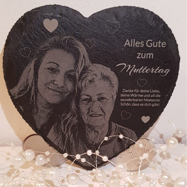 Ein Geschenk von Herzen – Personalisierte Schiefer-Untersetzer für Mama ❤️