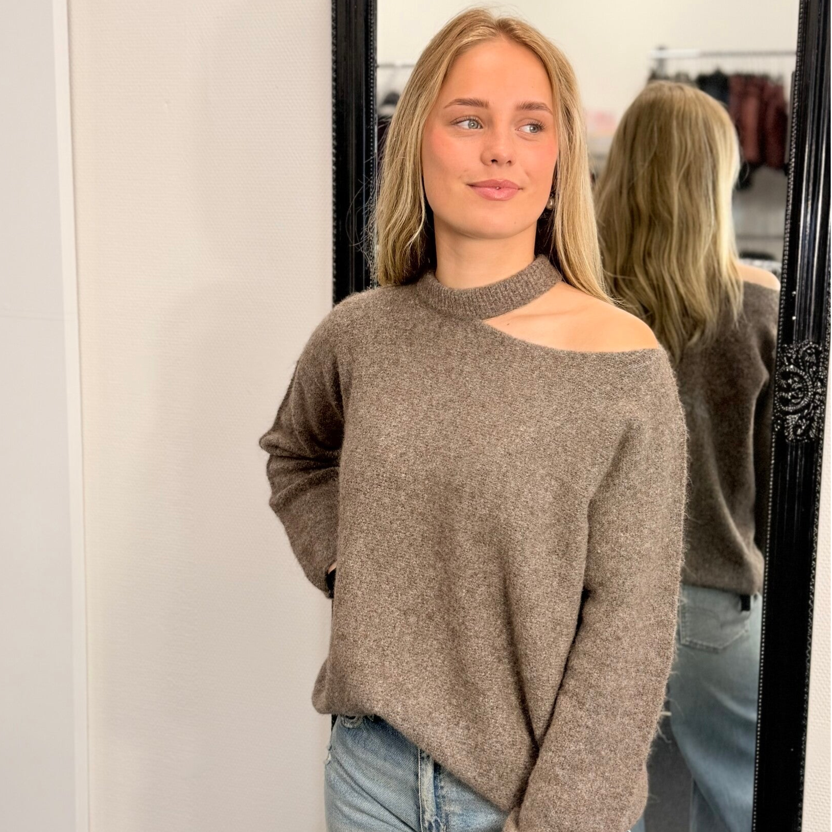 Gebreide One Shoulder Trui – Taupe