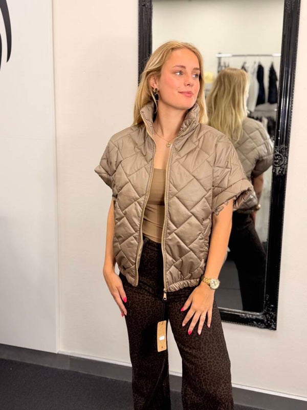 Quilted Puffer Gilet – Taupe