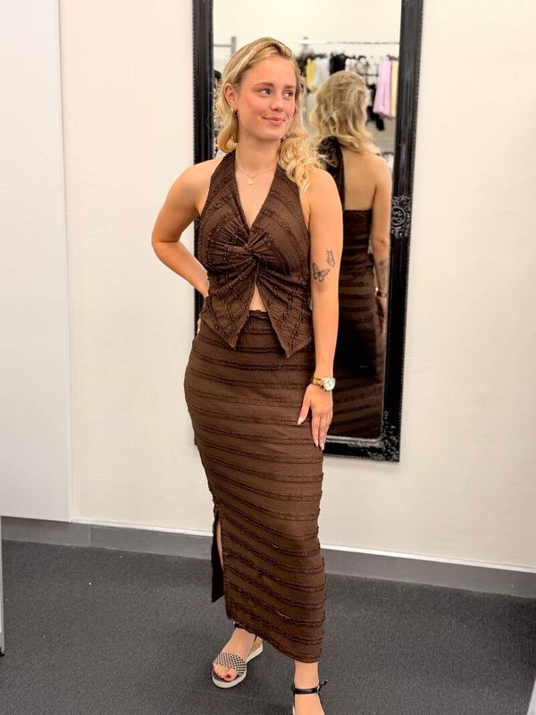 Bruine 2-delige set met haltertop en midi-rok