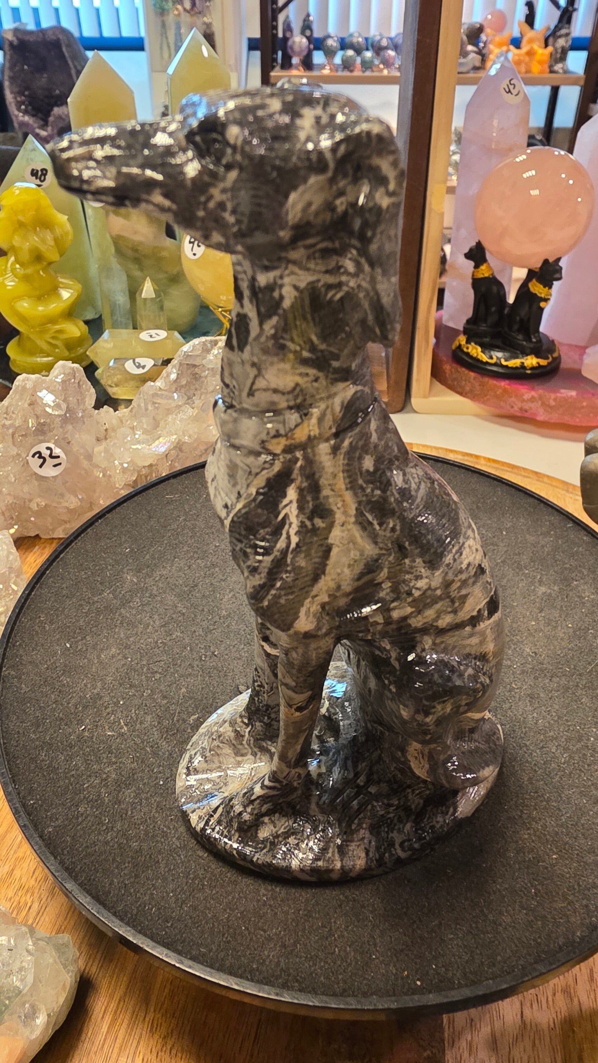 HAZENWINDHOND PICCASO JASPIS 15X 8 CM moed geven, helpen om voor jezelf op te komen en ondersteunt bij het omzetten van ideeën in daden.