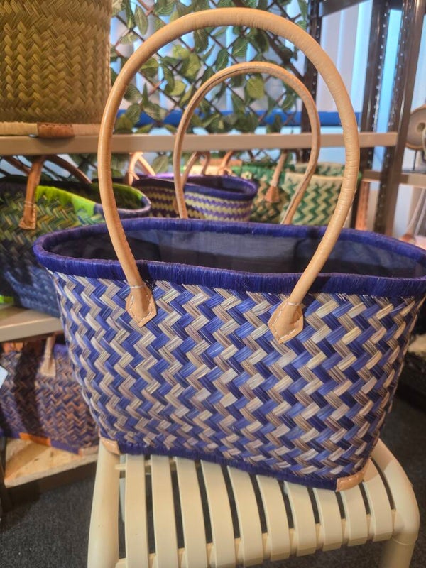 Purple rain luxe handgemaakte rieten tas 40cm no 314
