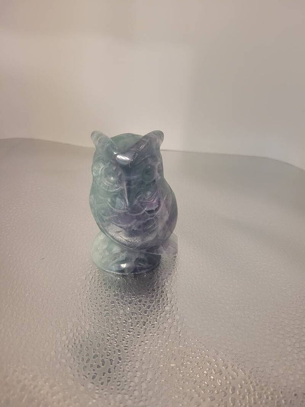 Fluoriet Uil €56,- nr348 8.5 cm