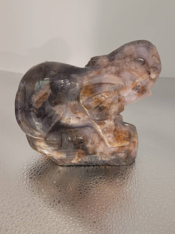Roze amethist olifant €83,- nr340 12 cm
