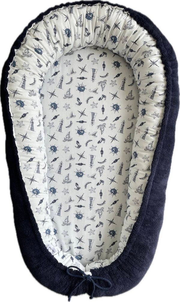 Babynestje donker blauw / nautisch zeilboot