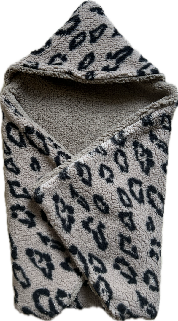 Poppen omslag doek taupe panter