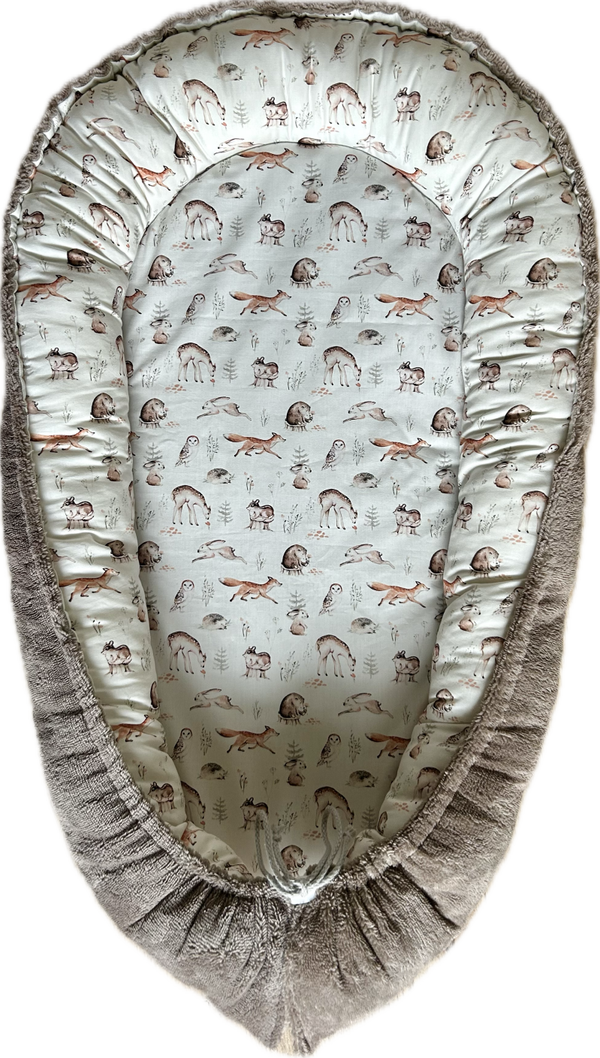 Babynestje taupe / bosdieren