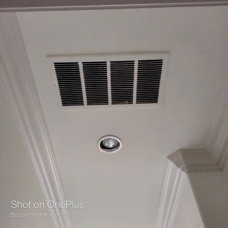 airducts, air vents, ac covers on white ceilings