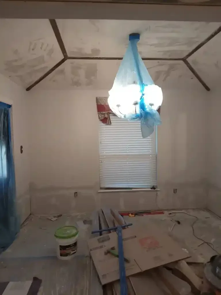 popcorn texture in  dining room removed