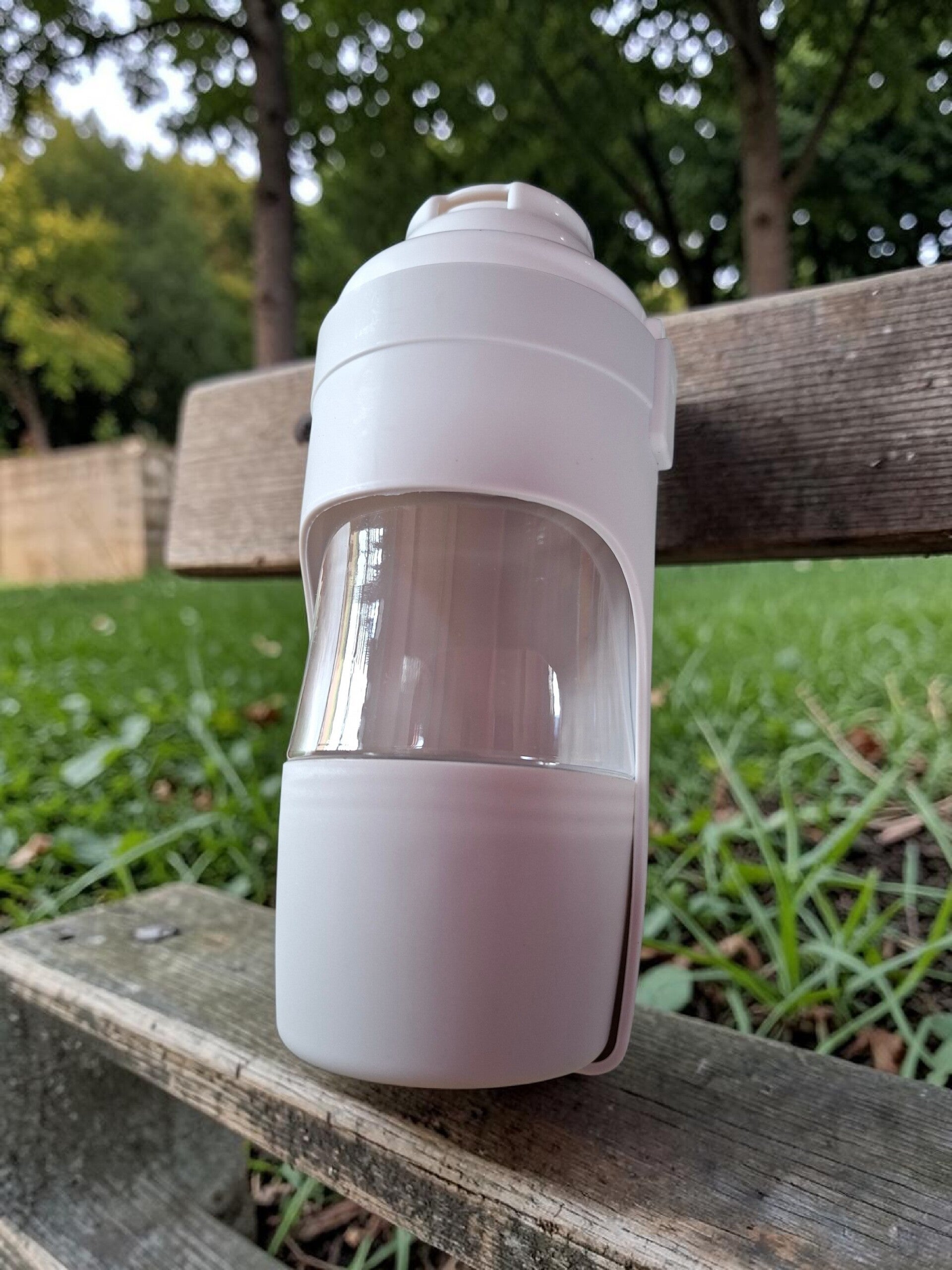 Handige drinkfles voor honden/ Licht Grijs. Ideaal voor onderweg