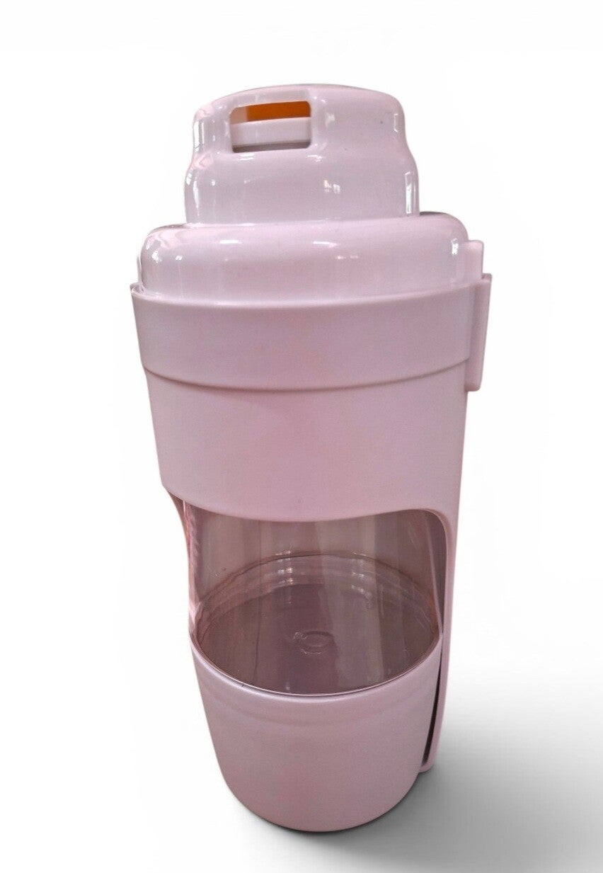 Handige drinkfles voor honden/Gebroken wit. Ideaal voor onderweg