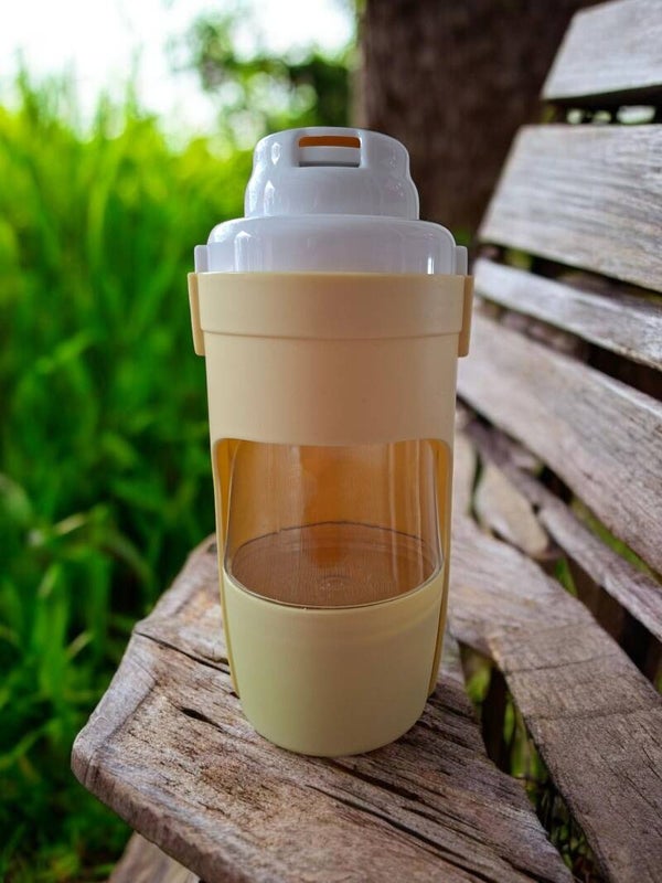 Handige drinkfles voor honden / Geel. Ideaal voor onderweg