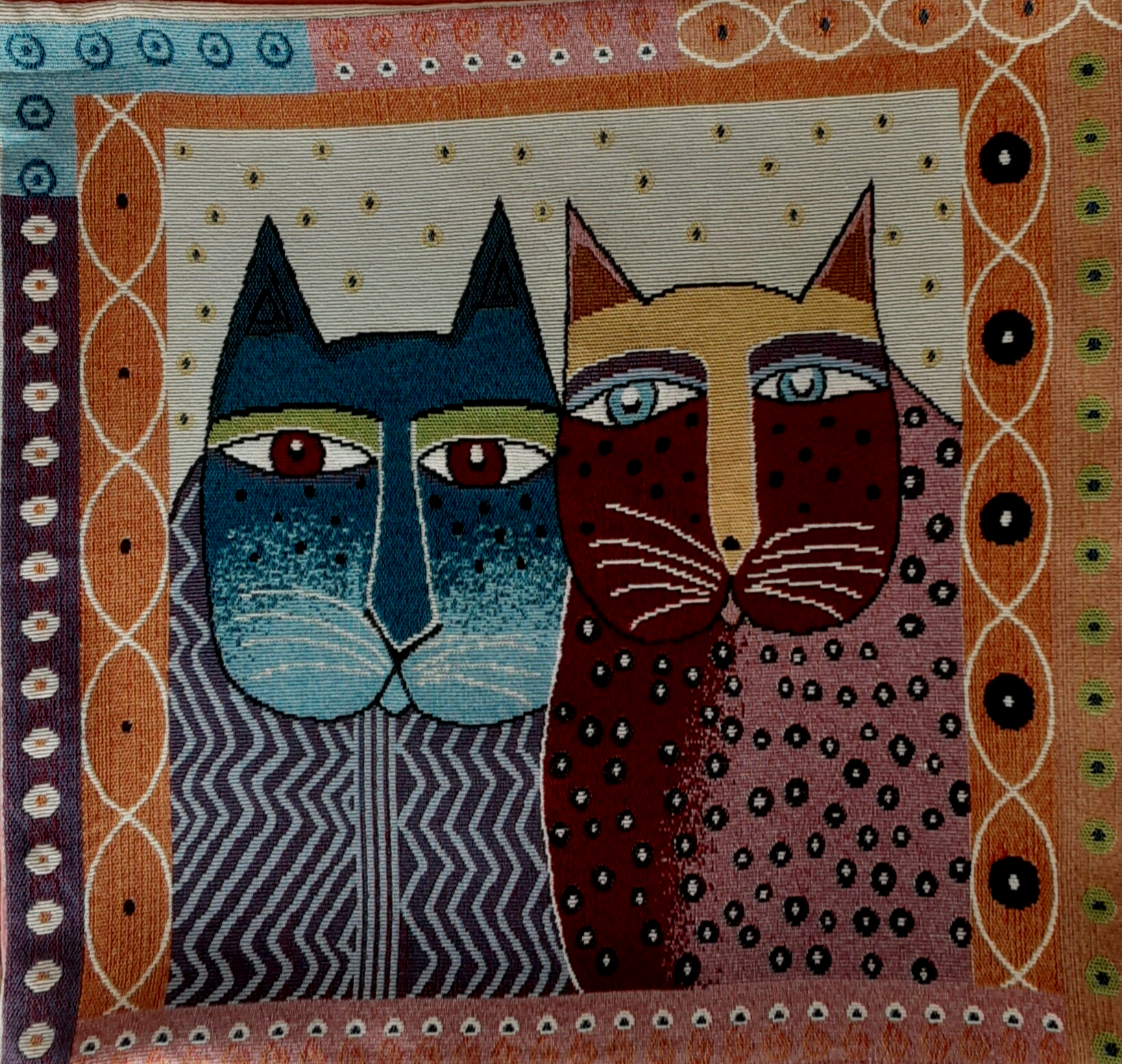 Sierkussen 2 kleurrijke katten