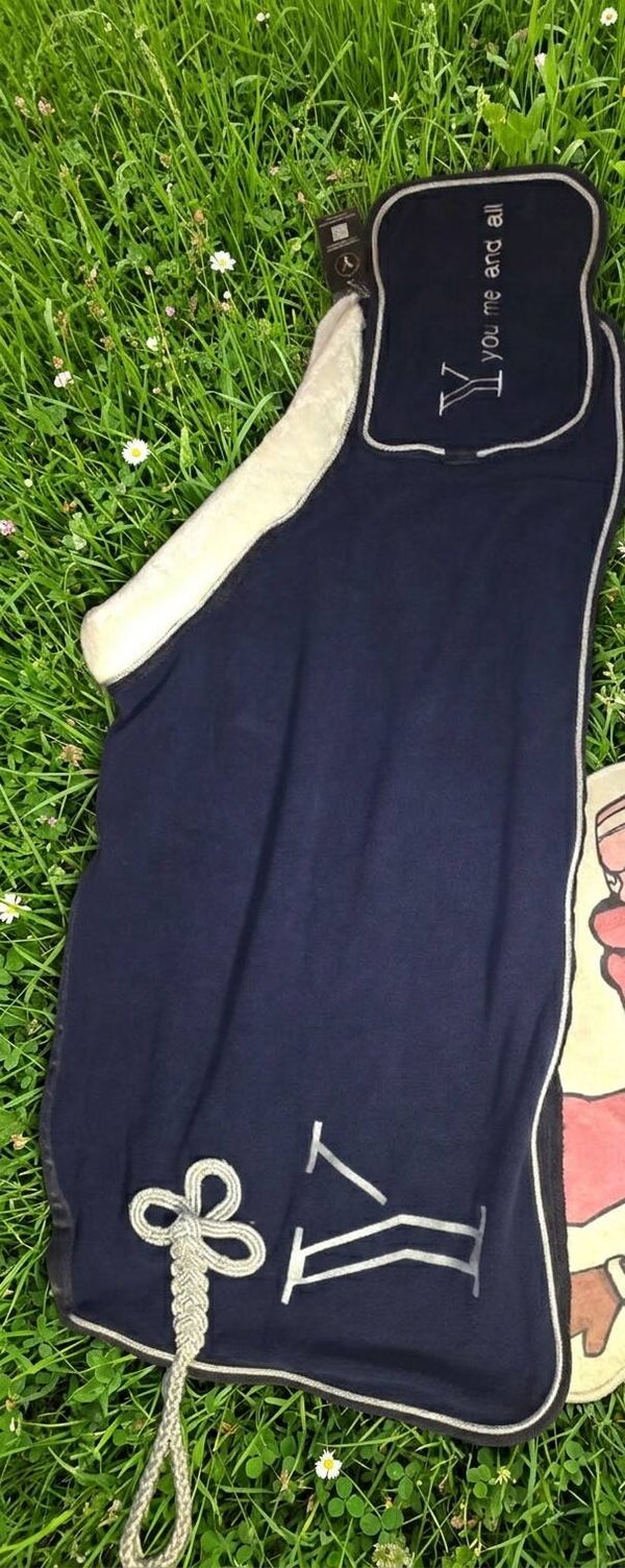 Abschwitzdecke mit Fellkragen