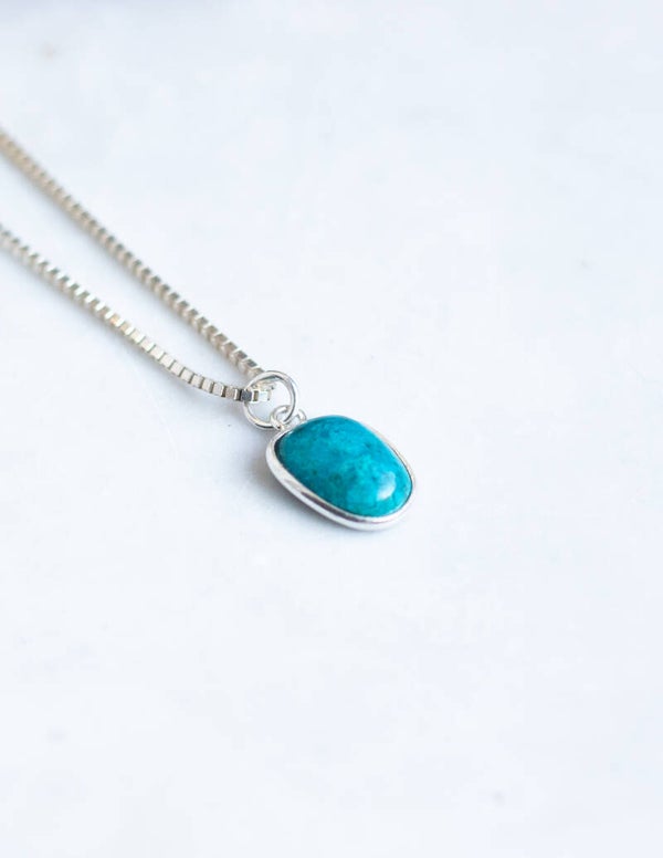 APATITE PENDANT NECKLACE