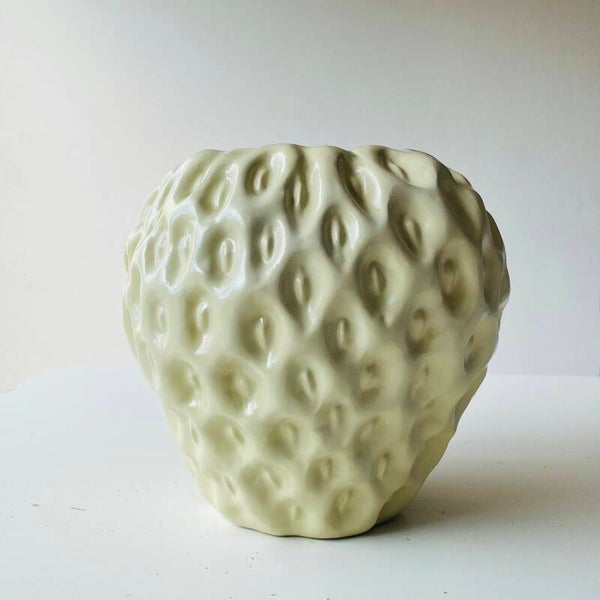 Light & Living Strawberry Vase