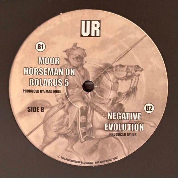 Underground Resistance - Interstellar Fugitives (Underground Resistance 2011)