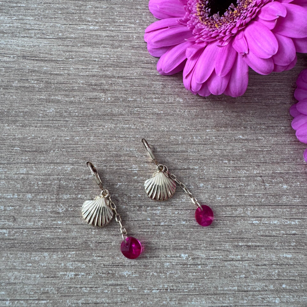 Zomer 26: Schelp met ketting