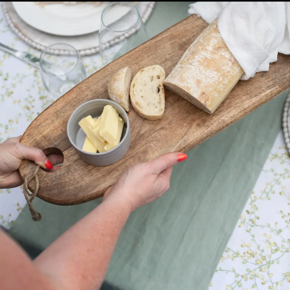 Gordes - Round Edged, Oiled, Wooden Serving Board