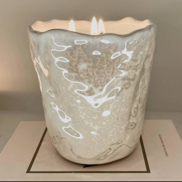 Laguna cream pearlescent candle
