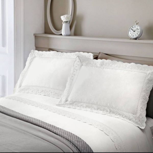 Renaissance Duvet Cover Set in White
