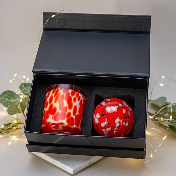 Bauble gift set: Red and white