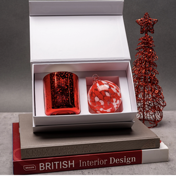 Bauble gift set: Red and white