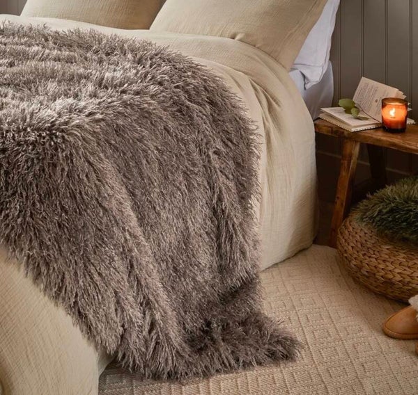 Rowan Faux Fur Throw Mocha