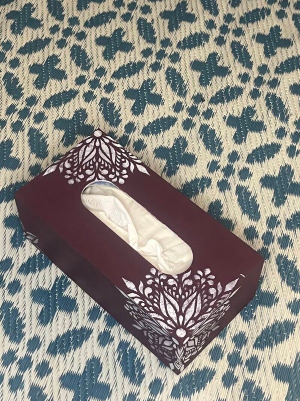 Tissue box