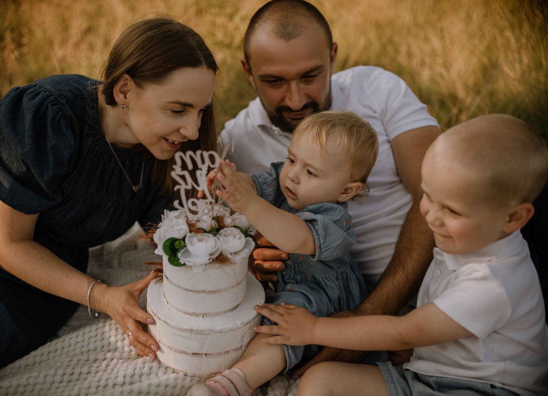 Pamiątkowa sesja roczkowa i rodzinna w plenerze, fotograf dziecięcy Kujawsko-Pomorskie