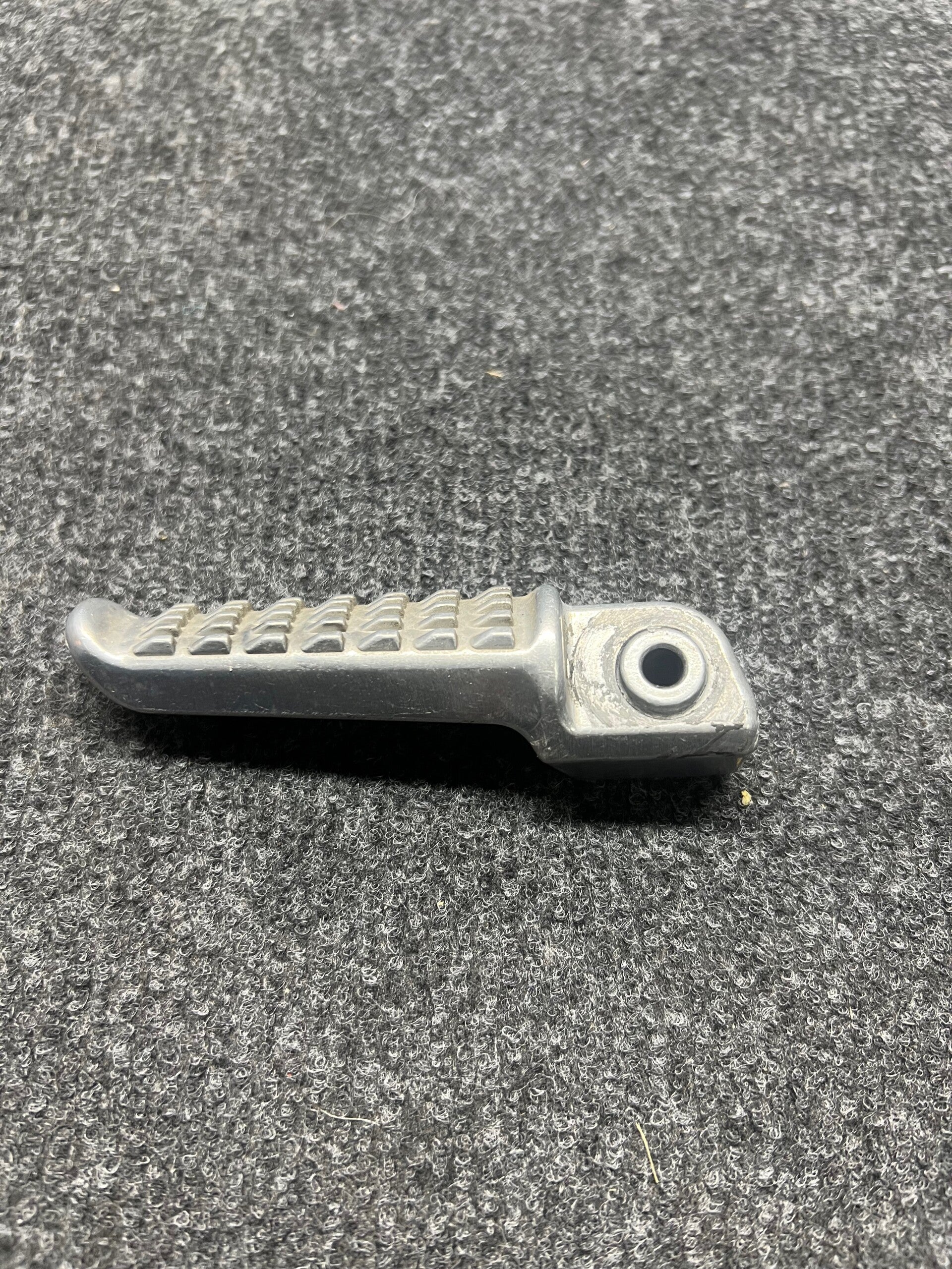 REPOSE PIED DROIT PASSAGER KAWASAKI Z900 ANNÉE 2021 OCCASION