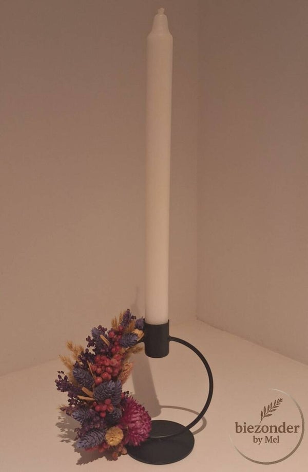 Zwarte Stalen Kandelaar met Droogbloemen