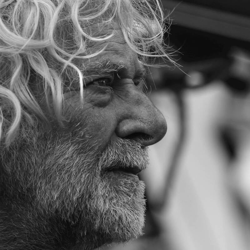 tom_opdracht-close-up-portret-standard-jtdjrx.jpg