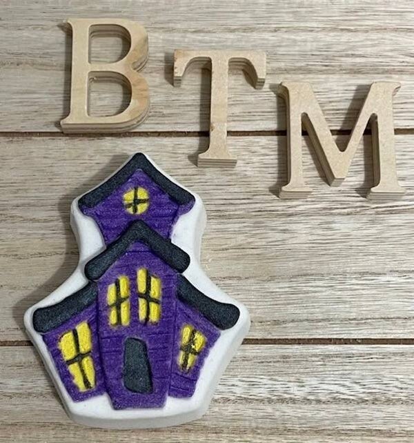 Tall Haunted House Bath Bomb