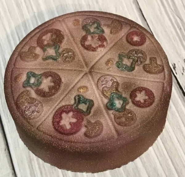 Whole Pizza Bath Bomb