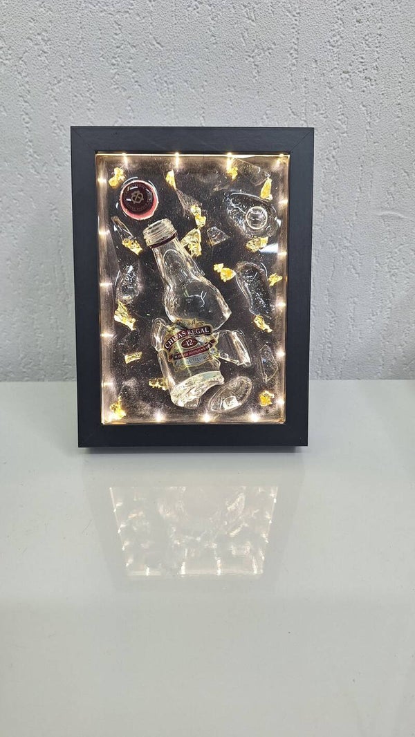 Epoxy kunstwerk gebroken fles Chivas Regal whiskey