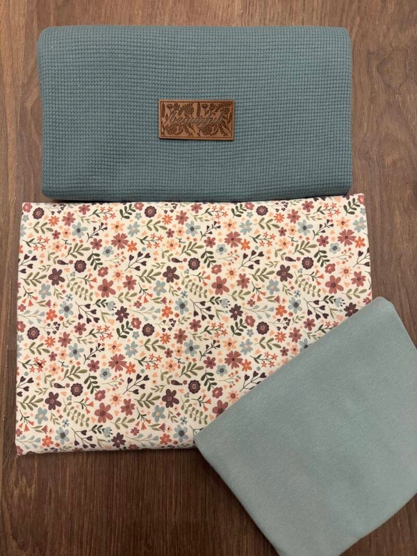 Strampler -  bunte Blumenwiese