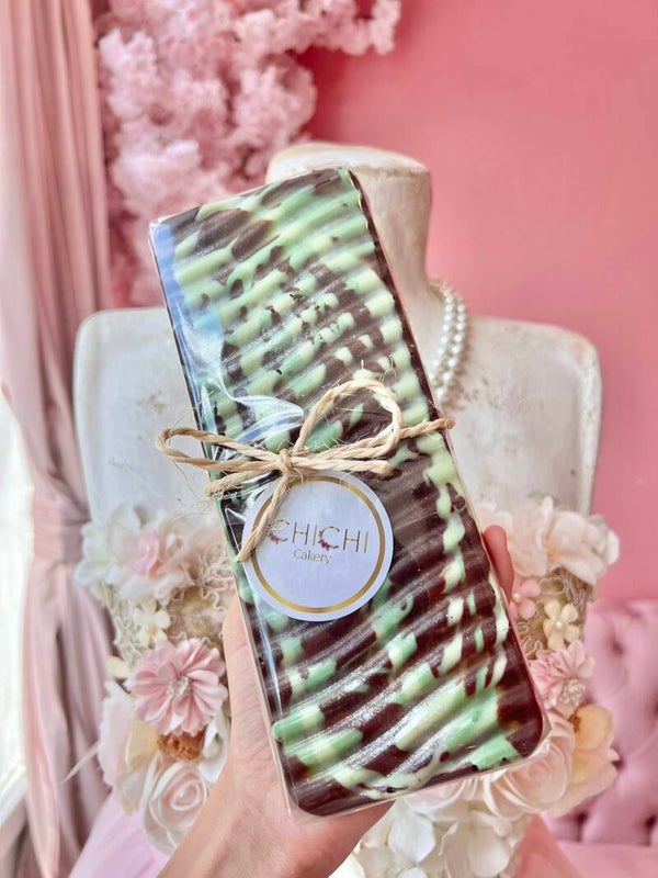 Dubai Pistachio Knafeh Chocolate (100% Handmade)