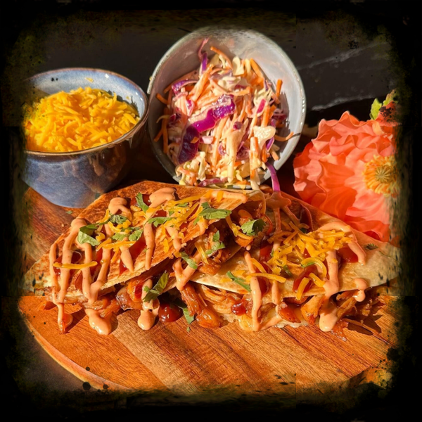 Fiesta Queso Wrap met pulled pork of chicken