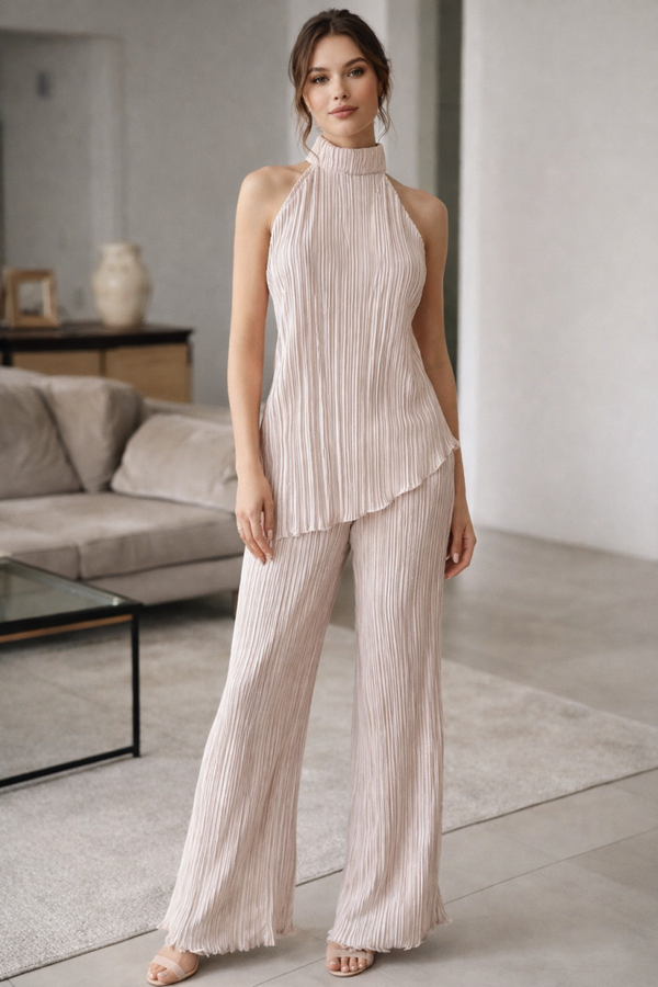 Elegancki komplet damski w subtelnym, jasnobeżowym odcieniu L