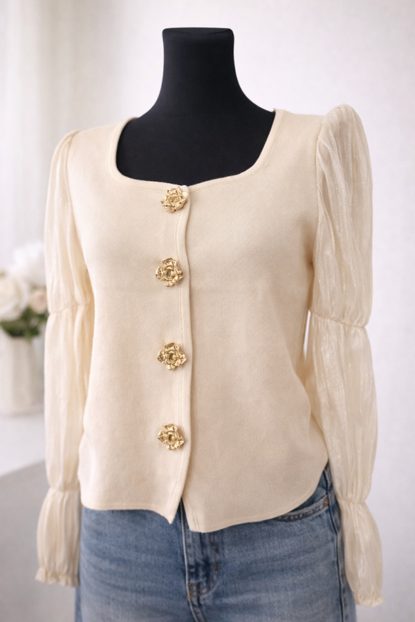 Beżowa bluzka z ozdobnymi guzikami