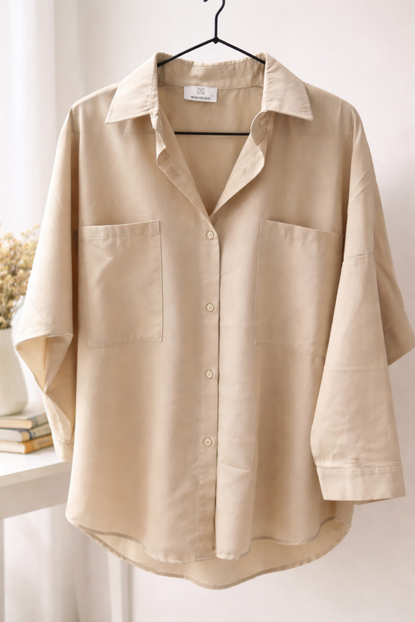 Klasyczna koszula beżowa