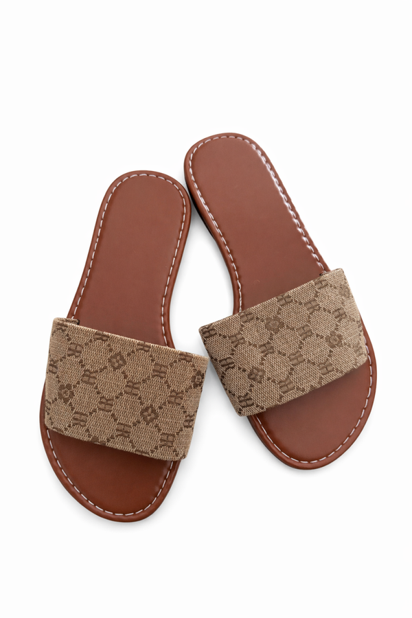 Stylowe klapki damskie w odcieniach brązu