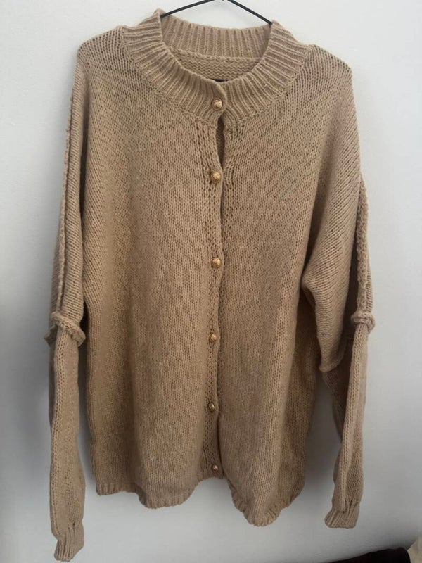 Klasyczny, dzianinowy kardigan