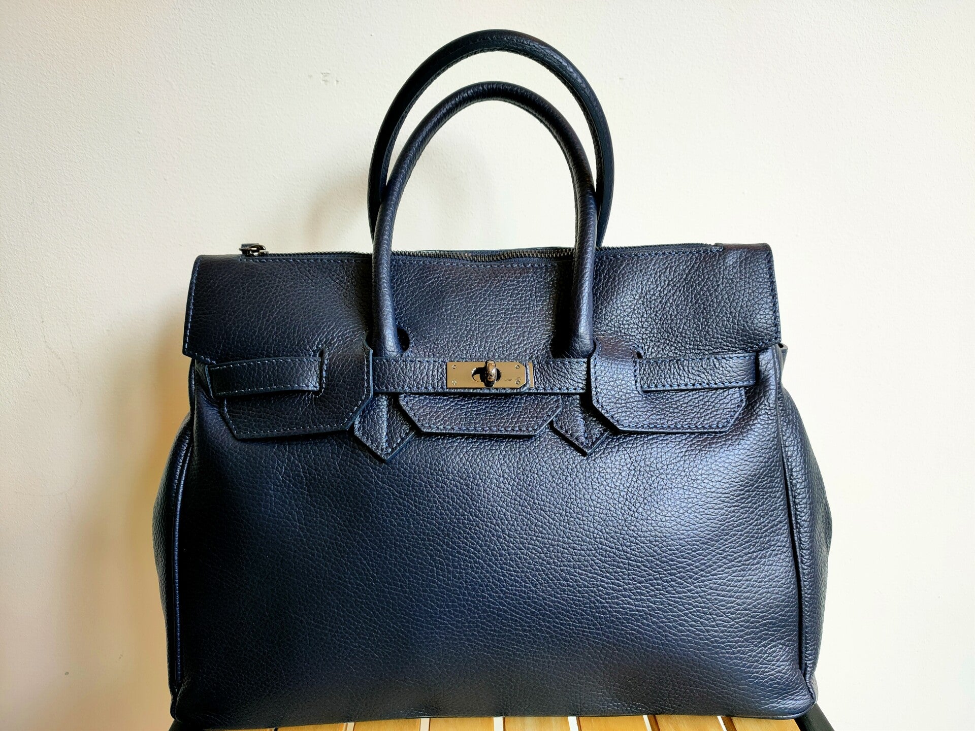 Leren Chique Handtas met zilveren details Donkerblauw