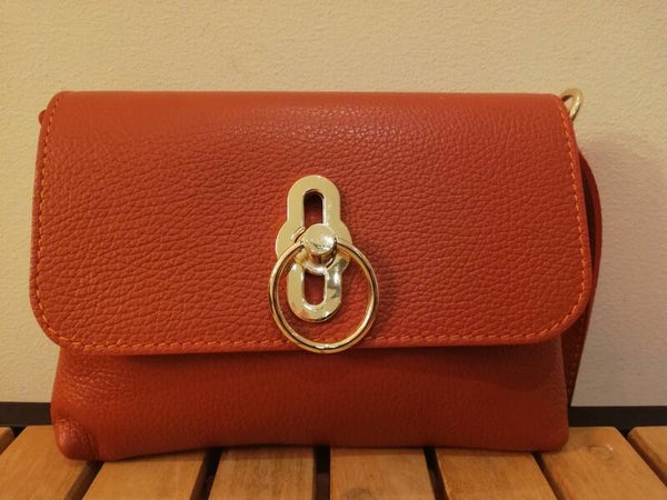 Crossbodytas Leer Brique / Oranje met Flap over en Gouden Draaisluiting
