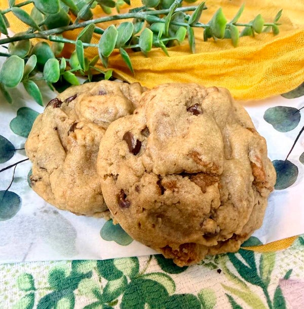 Cookie Butter Crunch Stuffed Cookie