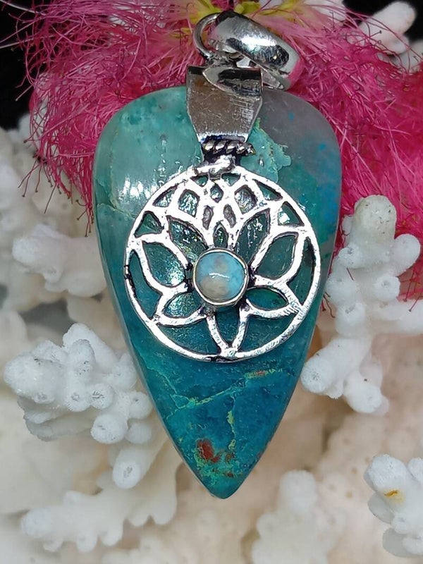 Pendentif en argent sterling et pierre Larimar et Quantum Quattro naturelle