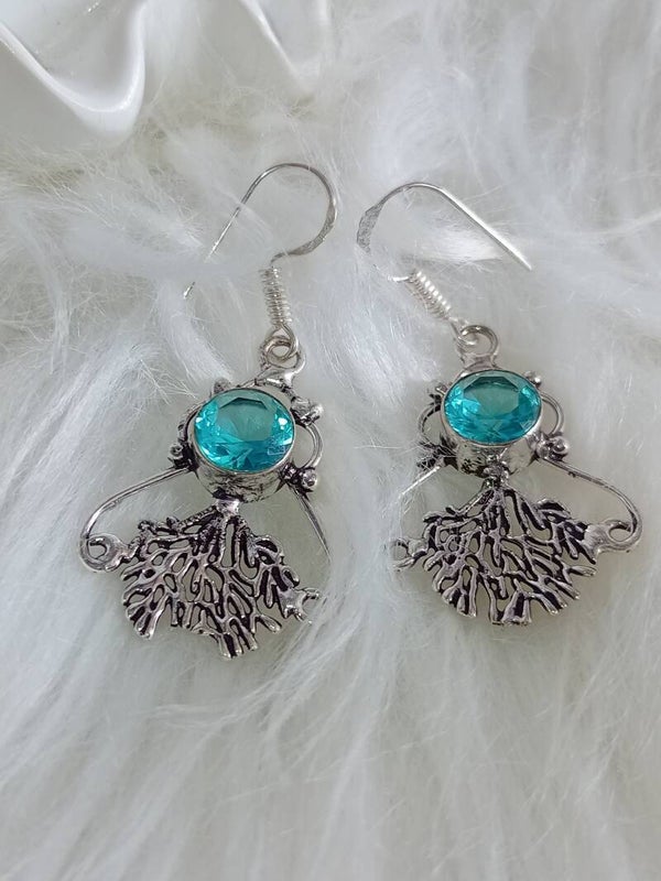 Boucles d'oreilles pendantes Topaze bleue facetée argent sterling 925