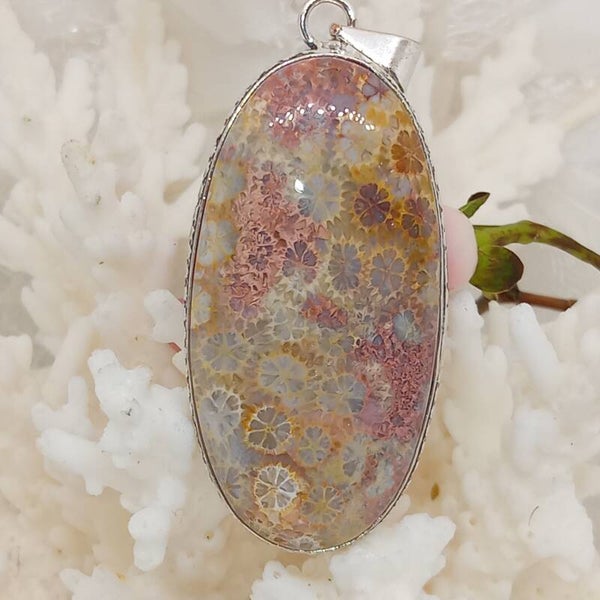 Pendentif Fossile Corail serti en argent sterling 925